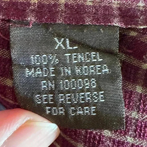 Johnston & Murphy Size XL Maroon Check Tencel Long Sleeve Button Down Shirt - Picture 10 of 10